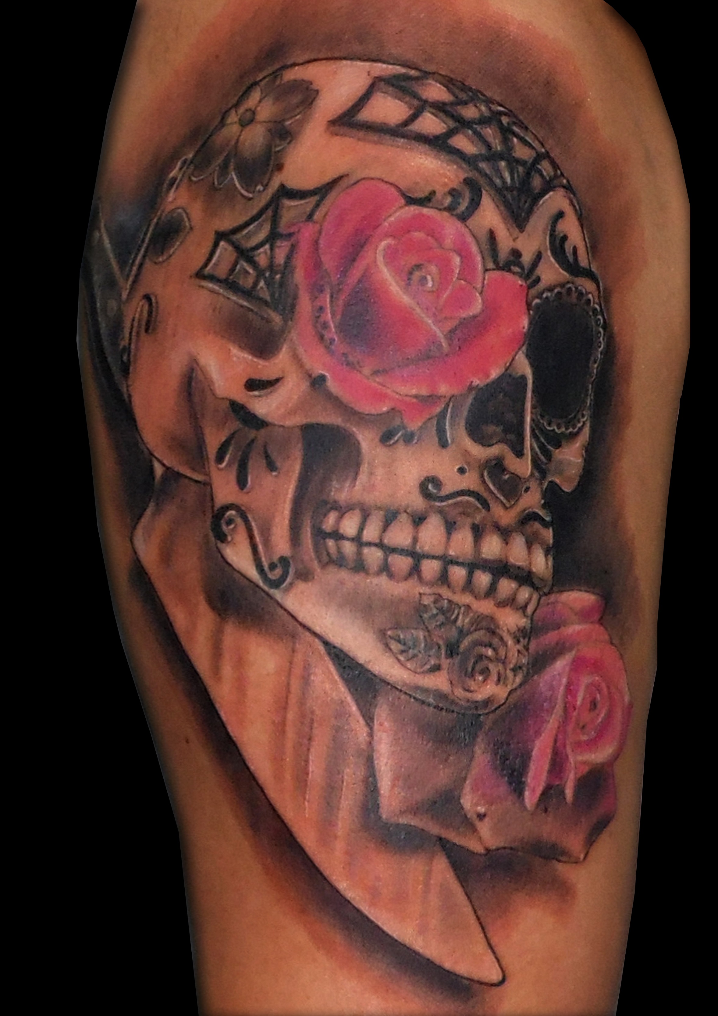 calavera rosas tatuaje tattoo brazo hombro cuchillo cocinero calavera mexicana sombras color 13depicas jaca