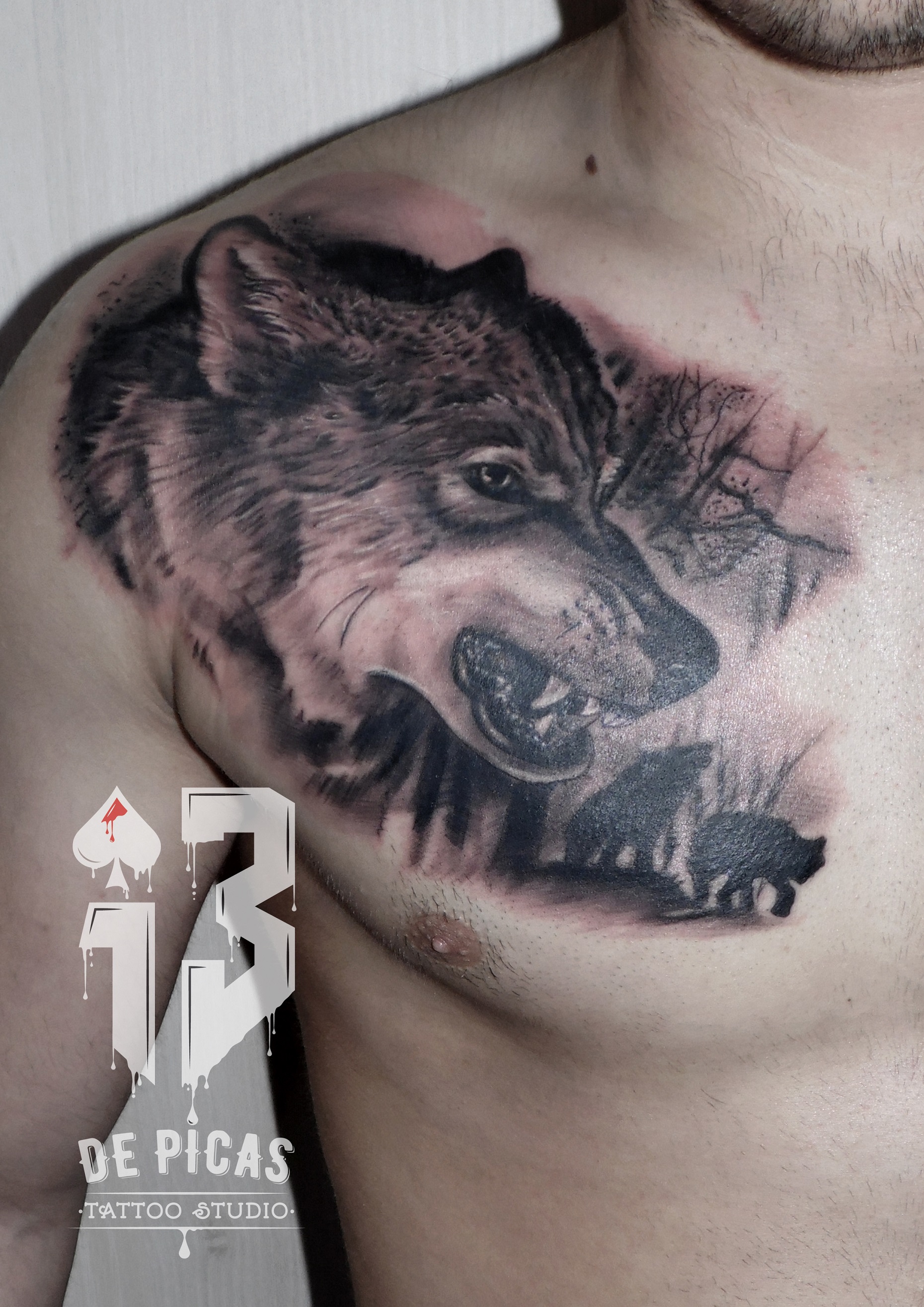 realismo tattoo tatuaje lobo realista pecho sombras bosque 13depicas jaca huesca